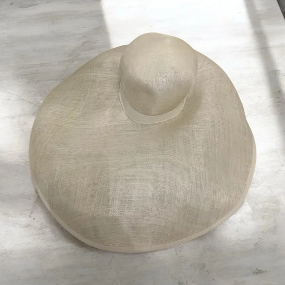 Valentino Garavani Large Brim Abaca Sun Hat Size 56 EU=21 7/8" - Picture 4 of 16